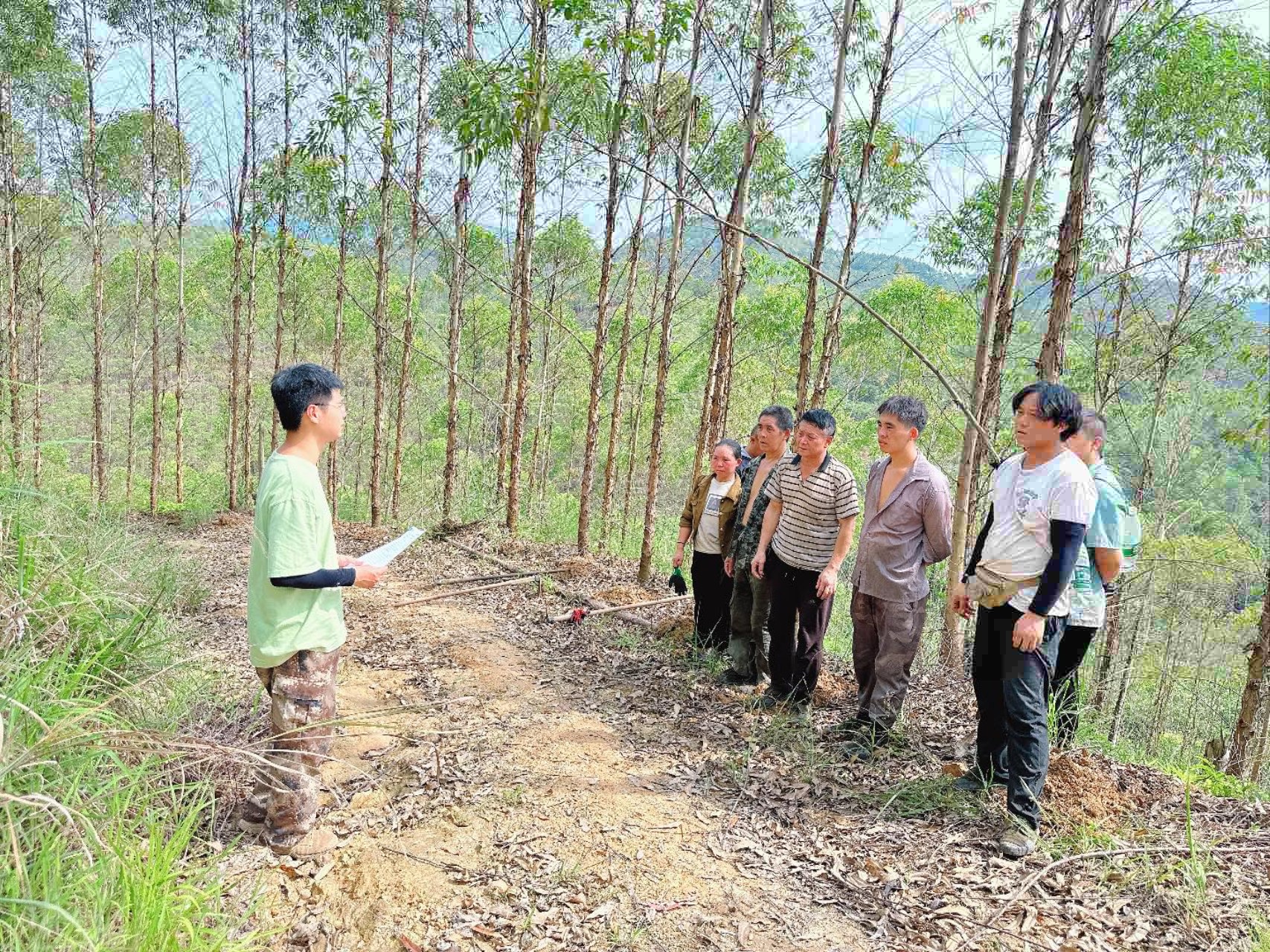 ������ҵְ�𣬣������������ػ�һ����ˮ��ɽ